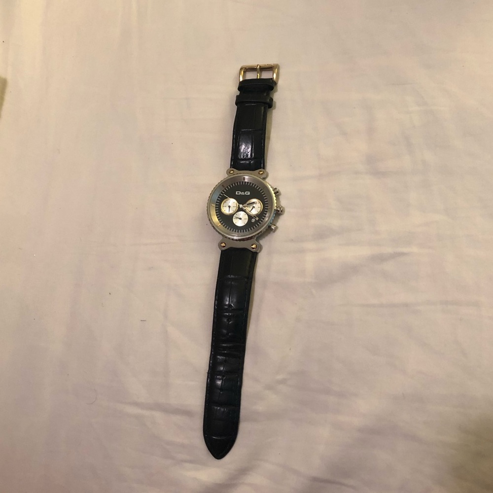Men’s dolce & gabbana watch - Picture 3 of 5
